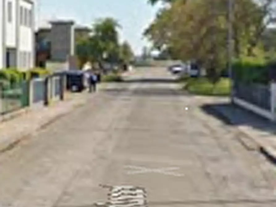 Immagine 3 di Laboratorio in vendita  in Via Giosue Carducci  a Novi Di Modena