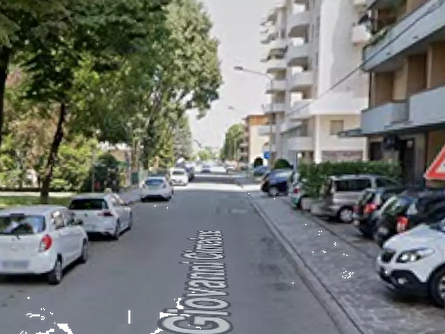 Immagine 5 di Negozio in vendita  in Via Cimabue  a Modena