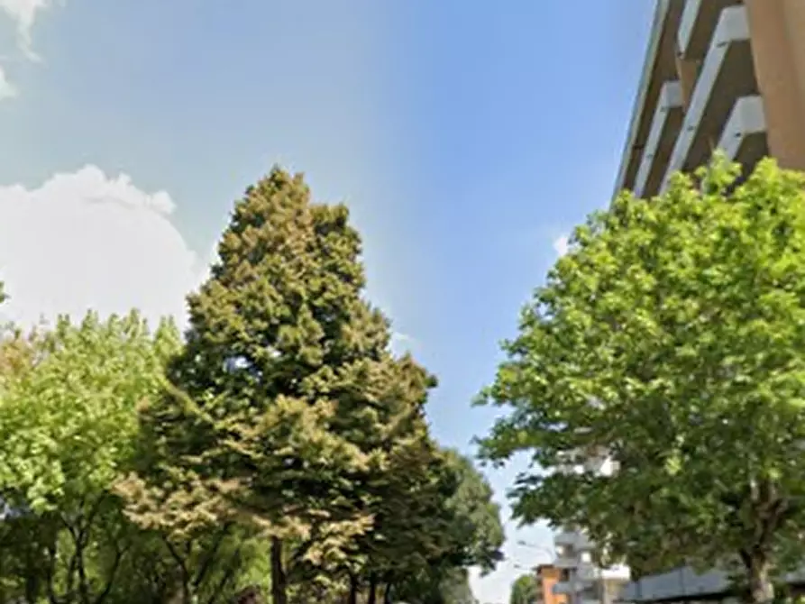 Immagine 7 di Negozio in vendita  in Via Cimabue  a Modena