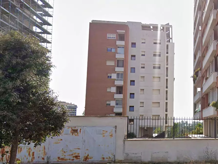 Immagine 6 di Appartamento in vendita  in Via Don Luigi Sturzo a Pomezia