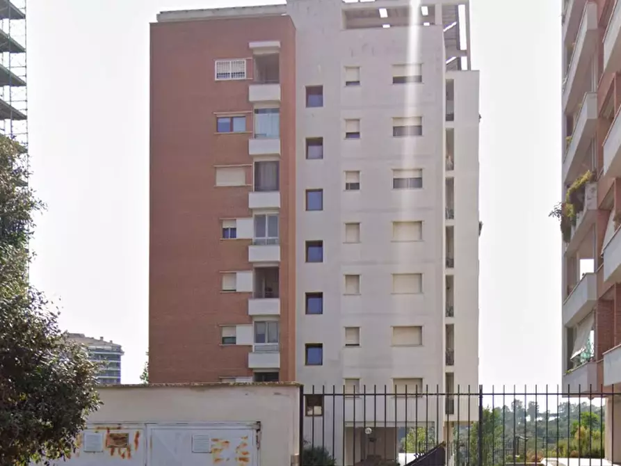 Immagine 5 di Appartamento in vendita  in Via Don Luigi Sturzo a Pomezia