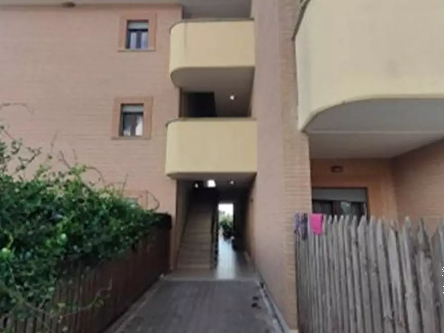 Immagine 10 di Appartamento in vendita  in Via Lago Maggiore a Nettuno