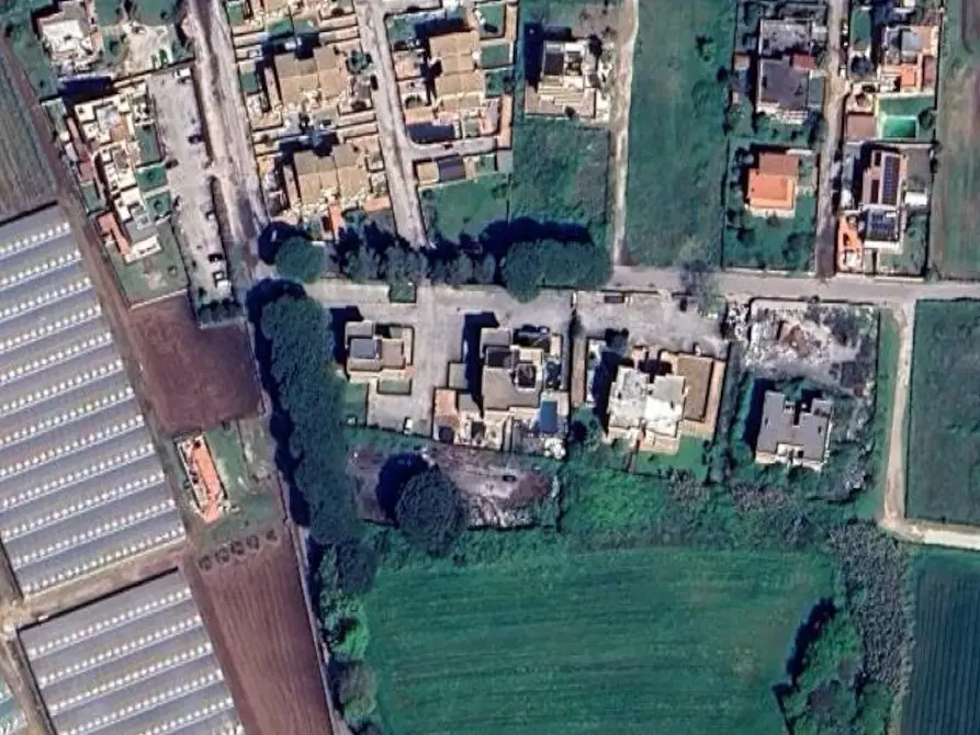 Immagine 14 di Appartamento in vendita  in Via Lago Maggiore a Nettuno