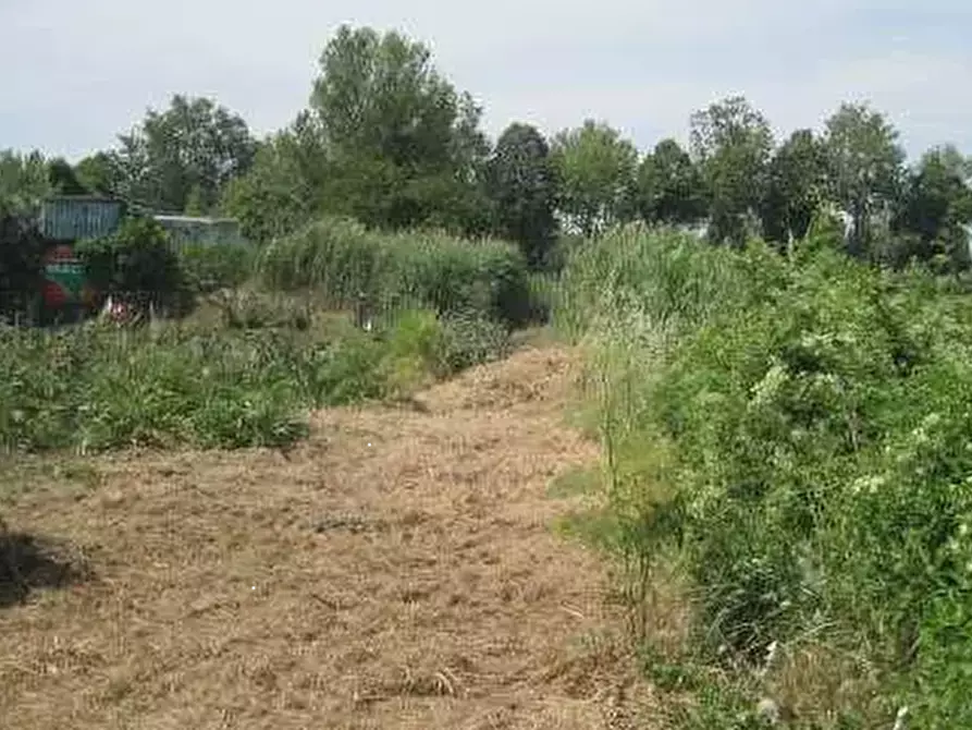 Immagine 1 di Terreno edificabile in vendita  in Quartiere Tombaccia a Pesaro