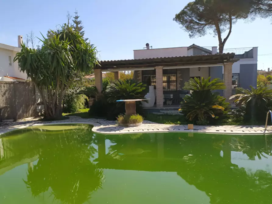 Immagine 1 di Villa in vendita  in Via dei Castani a Anzio