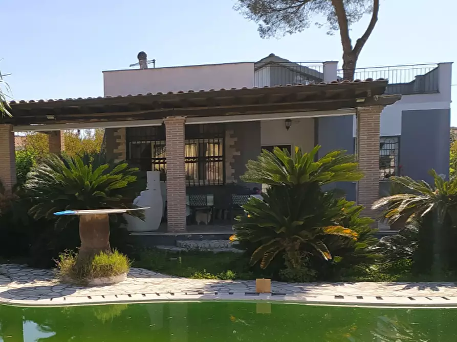 Immagine 4 di Villa in vendita  in Via dei Castani a Anzio