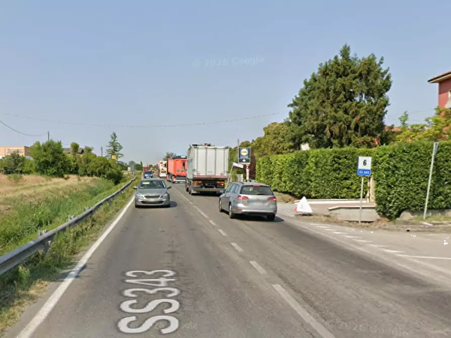 Immagine 10 di Magazzino in vendita  in Via Colorno a Parma