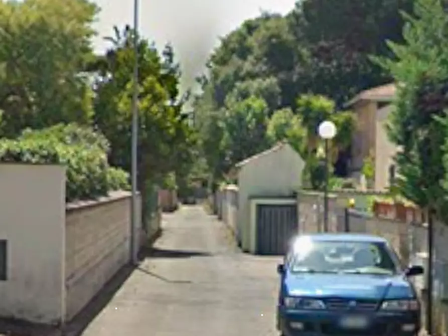 Immagine 26 di Villa in vendita  in Via dei Castani a Anzio