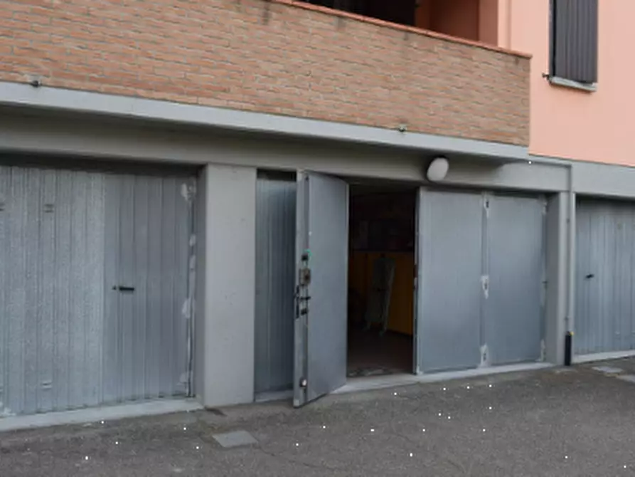 Immagine 4 di Appartamento in vendita  in Via Ospedaletto a Reggio Nell'emilia