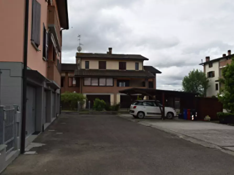 Immagine 6 di Appartamento in vendita  in Via Ospedaletto a Reggio Nell'emilia