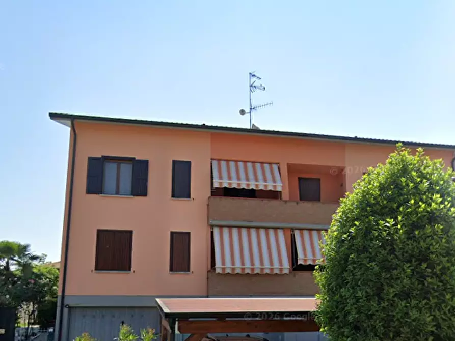 Immagine 8 di Appartamento in vendita  in Via Ospedaletto a Reggio Nell'emilia