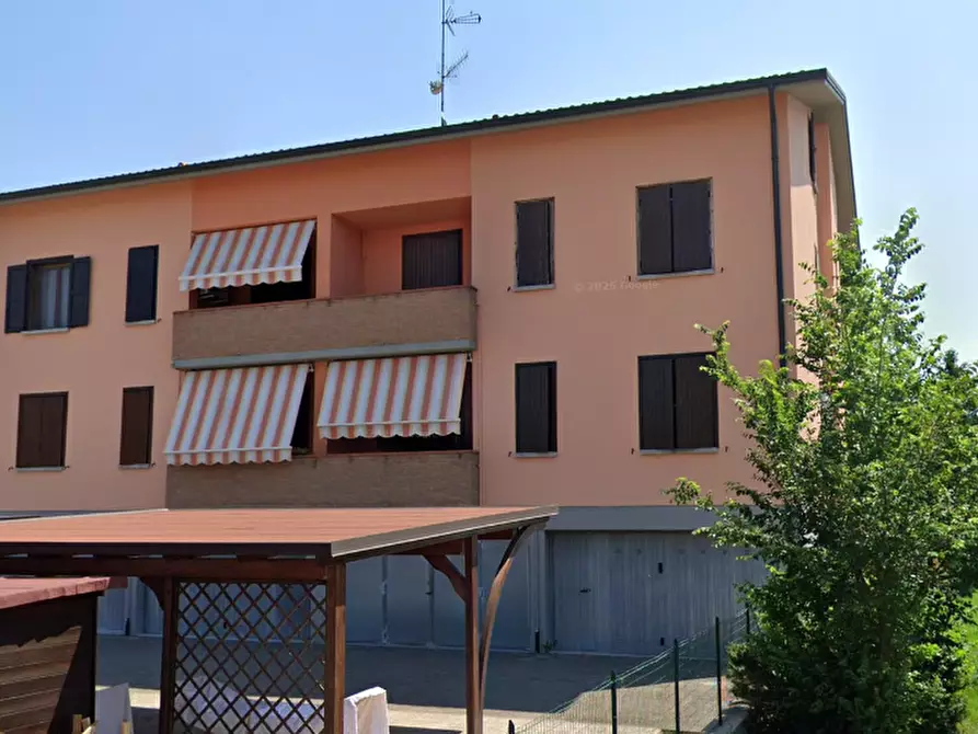 Immagine 14 di Appartamento in vendita  in Via Ospedaletto a Reggio Nell'emilia