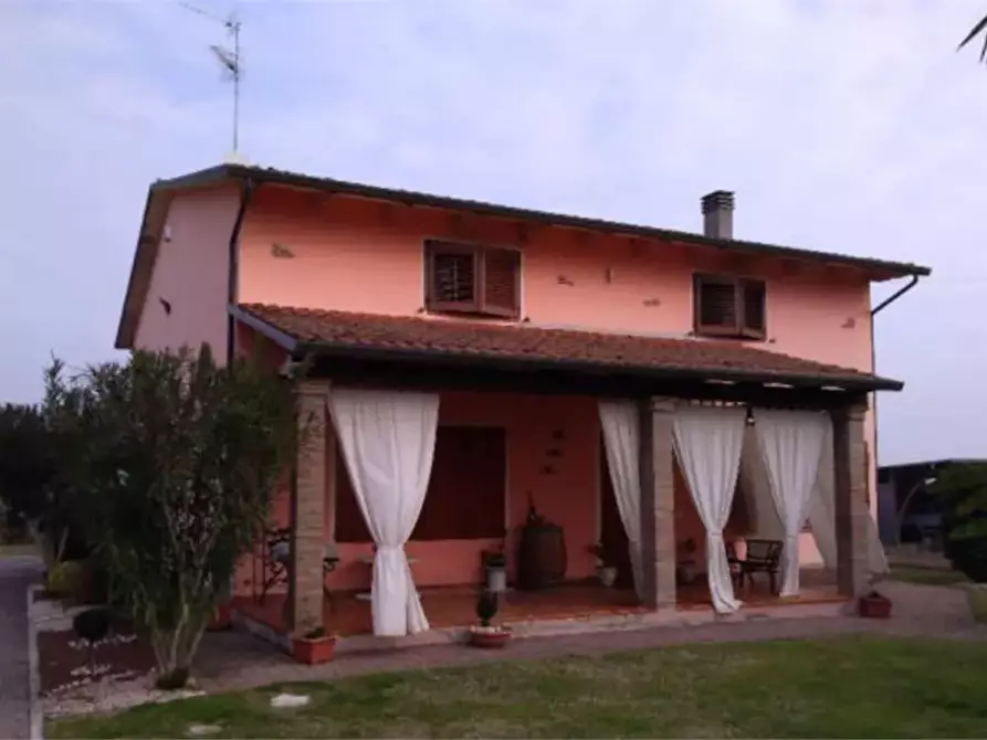 Immagine 2 di Casa indipendente in vendita  in Via Guberta a Conselice