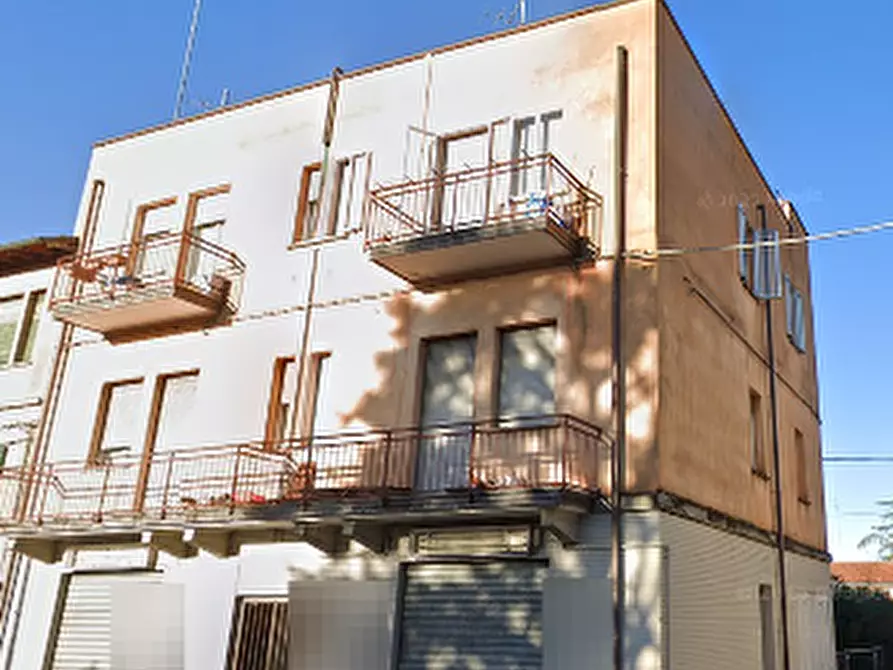 Immagine 11 di Appartamento in vendita  in Via Italo Cristofori  a Bagnacavallo