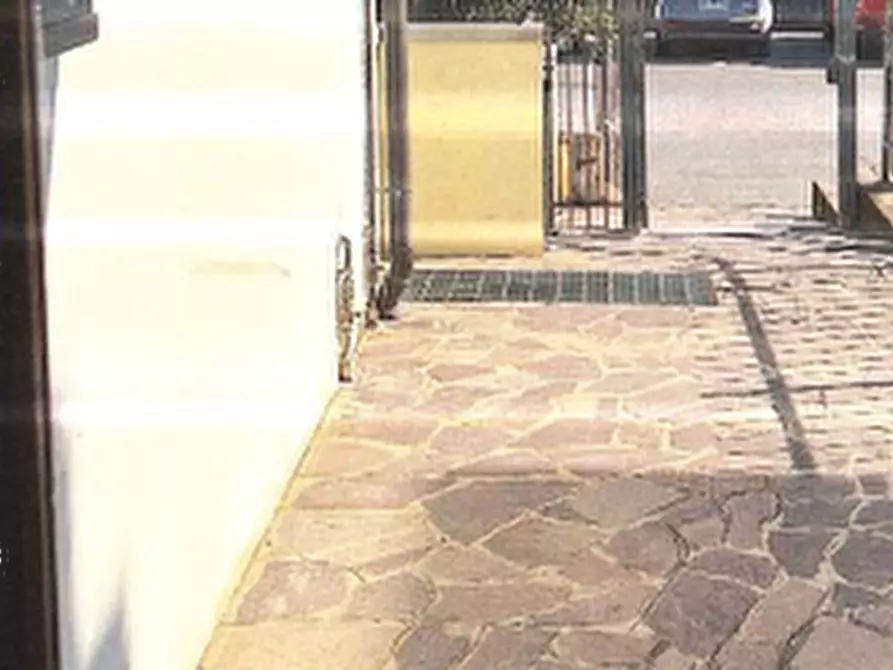 Immagine 10 di Appartamento in vendita  in Via Grazia Deledda a Asola