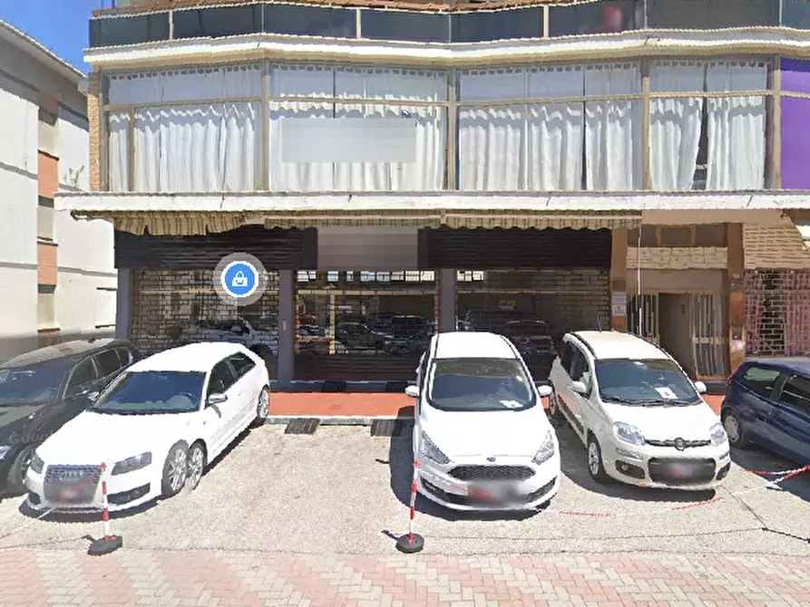Immagine 6 di Negozio in vendita  in Via Camillo Benso Cavour a Porto Sant'elpidio