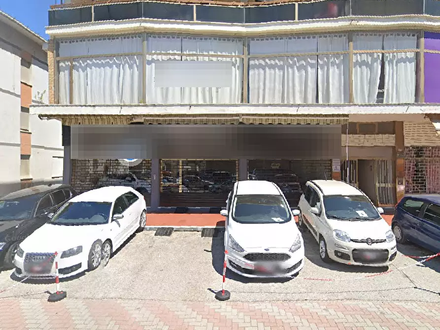 Immagine 6 di Negozio in vendita  in Via Camillo Benso Cavour a Porto Sant'elpidio