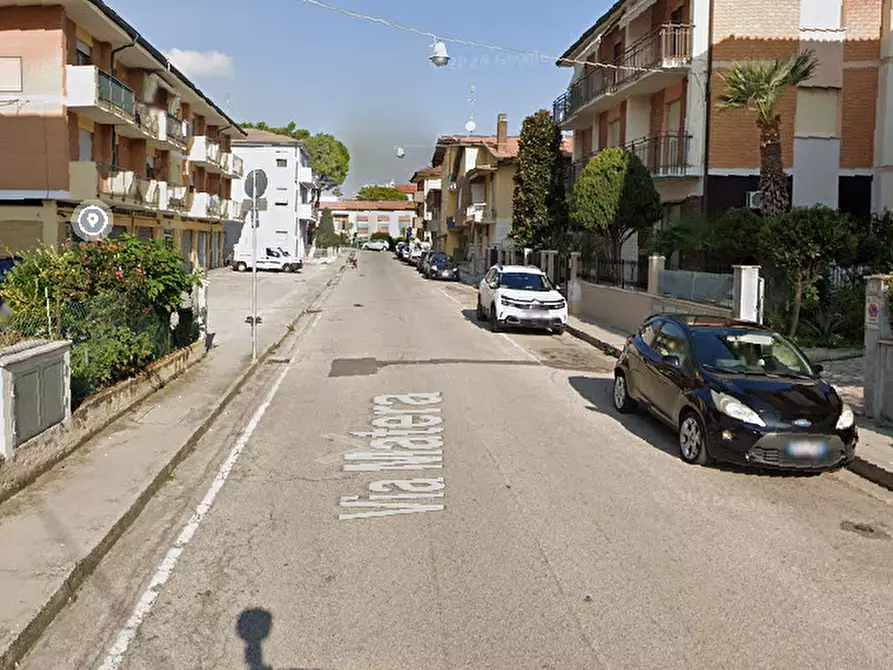 Immagine 3 di Laboratorio in vendita  in Via Matera a Porto Sant'elpidio