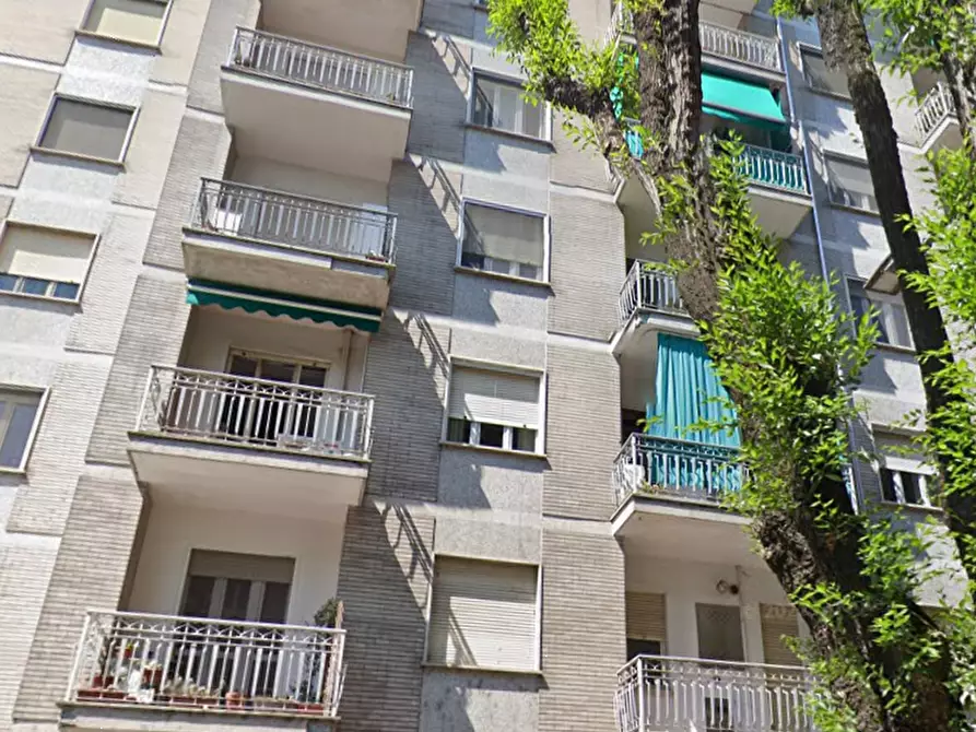Immagine 5 di Appartamento in vendita  in Viale C. Cavour a Chivasso