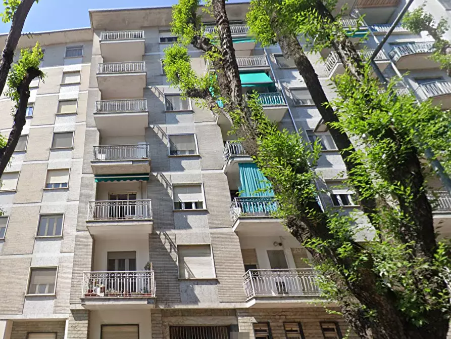 Immagine 6 di Appartamento in vendita  in Viale C. Cavour a Chivasso