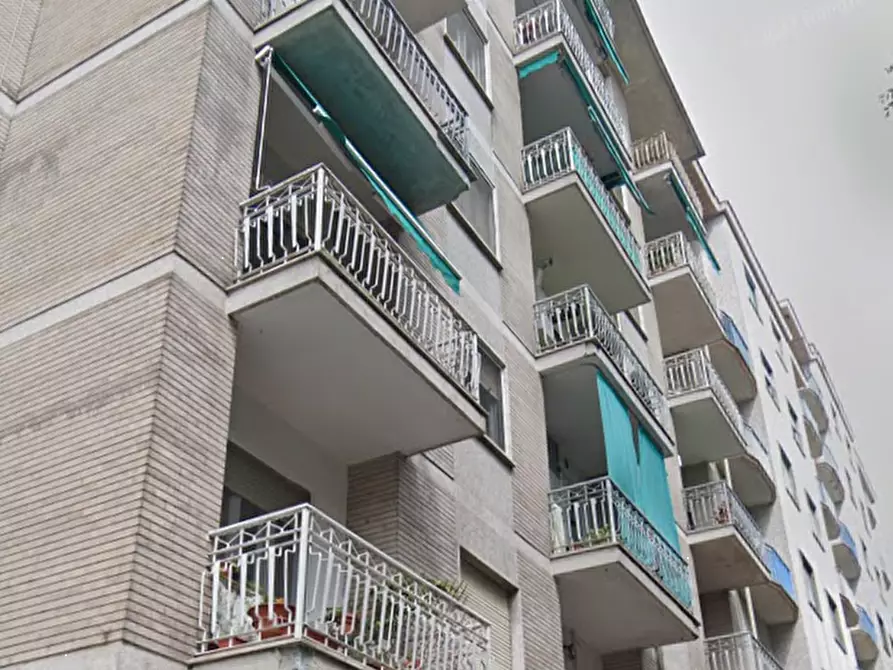 Immagine 10 di Appartamento in vendita  in Viale C. Cavour a Chivasso