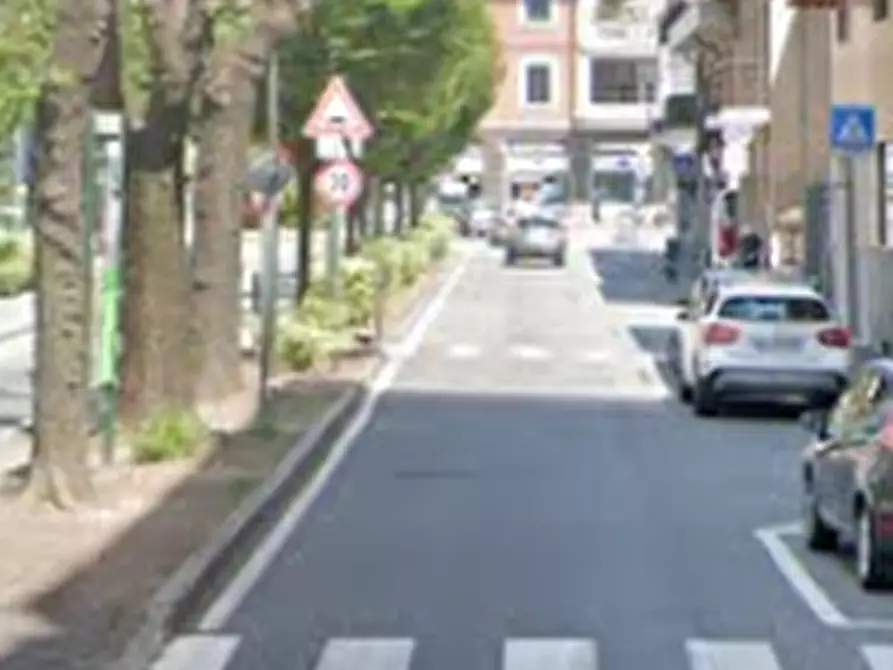 Immagine 14 di Appartamento in vendita  in Viale C. Cavour a Chivasso