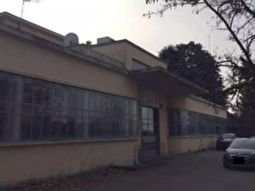 Immagine 1 di Capannone industriale in vendita  in Via Vittorio Veneto  a Villa Guardia