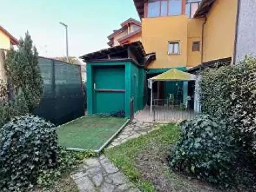 Immagine 2 di Villetta a schiera in vendita  in Via Foratella a Gassino Torinese