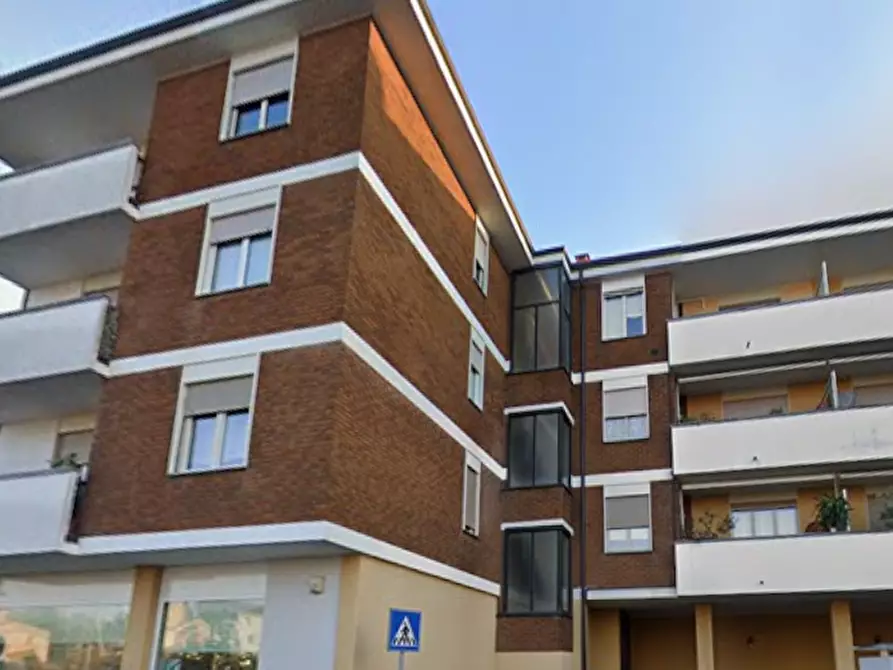 Immagine 6 di Appartamento in vendita  in Via Trieste a Figino Serenza