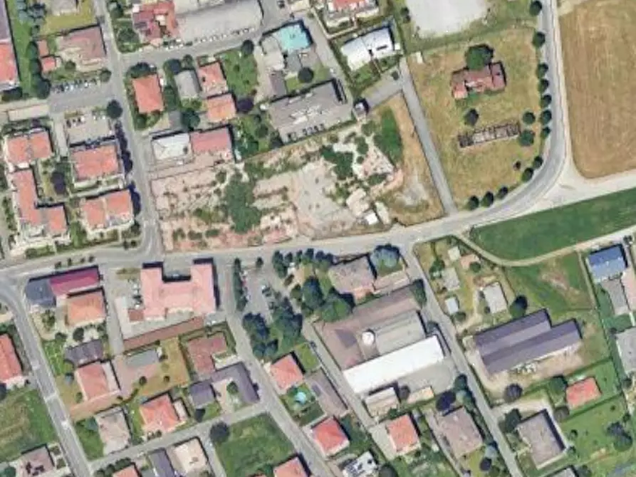 Immagine 16 di Appartamento in vendita  in Via Trieste a Figino Serenza