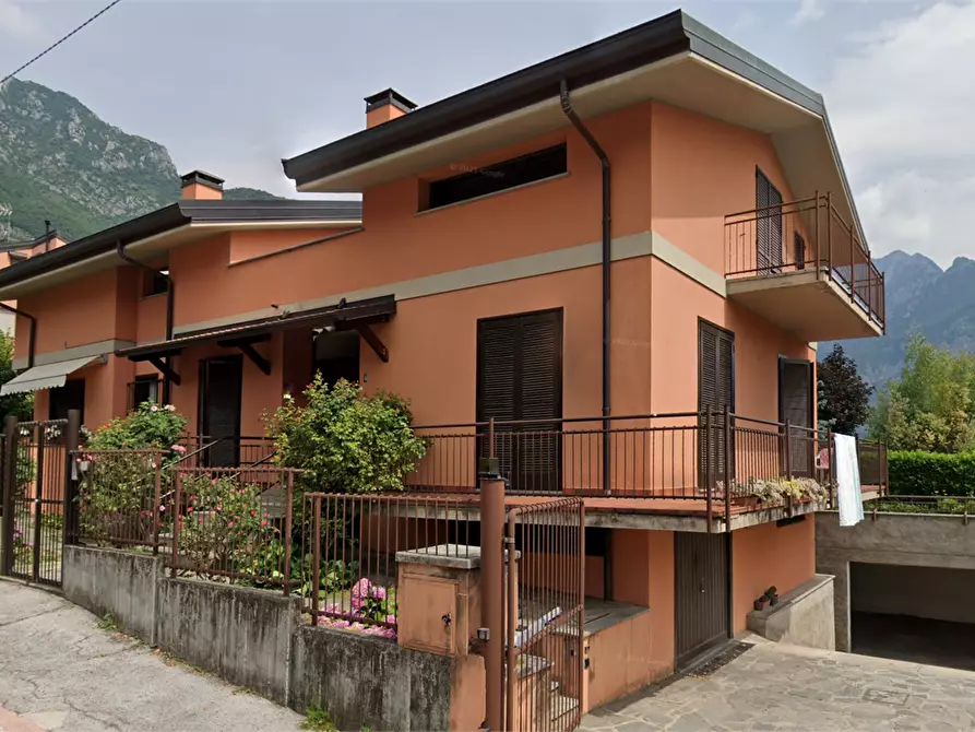 Immagine 6 di Appartamento in vendita  in Via Renzo e Lucia a Valmadrera