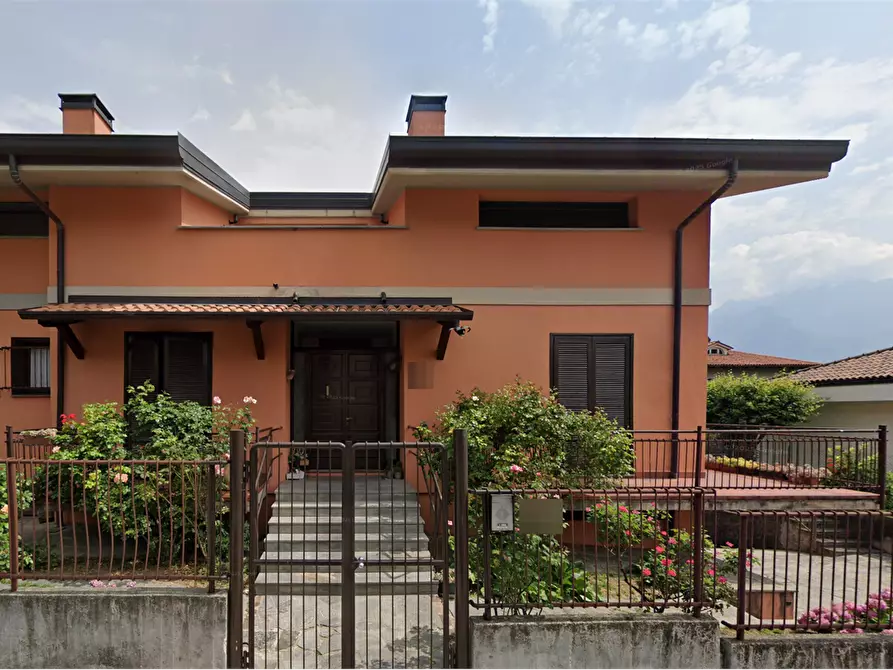 Immagine 7 di Appartamento in vendita  in Via Renzo e Lucia a Valmadrera