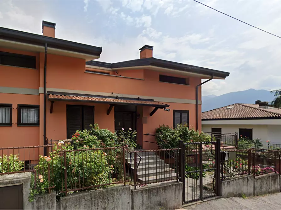 Immagine 9 di Appartamento in vendita  in Via Renzo e Lucia a Valmadrera