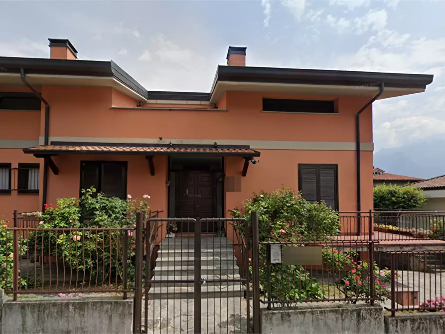 Immagine 10 di Appartamento in vendita  in Via Renzo e Lucia a Valmadrera