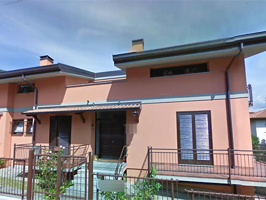 Immagine 13 di Appartamento in vendita  in Via Renzo e Lucia a Valmadrera