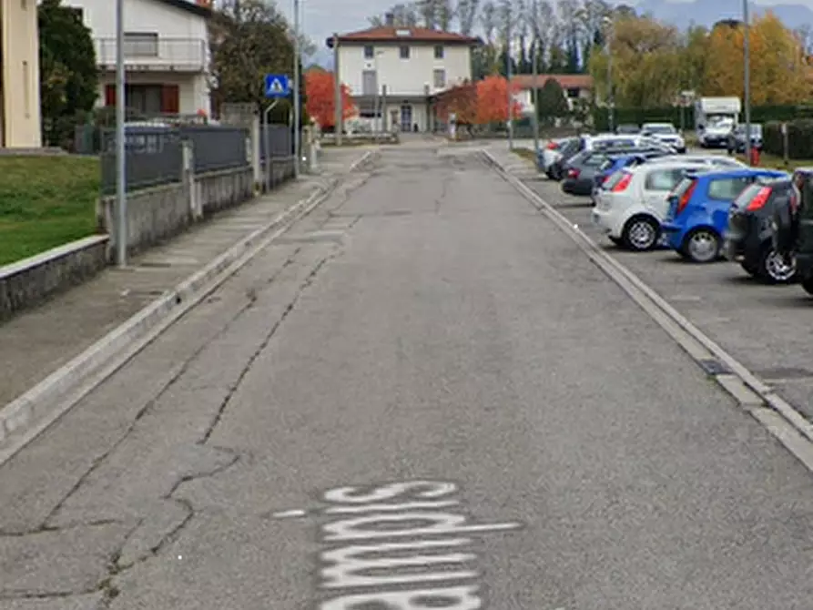 Immagine 5 di Negozio in vendita  in Piazza San Valentino a Pagnacco