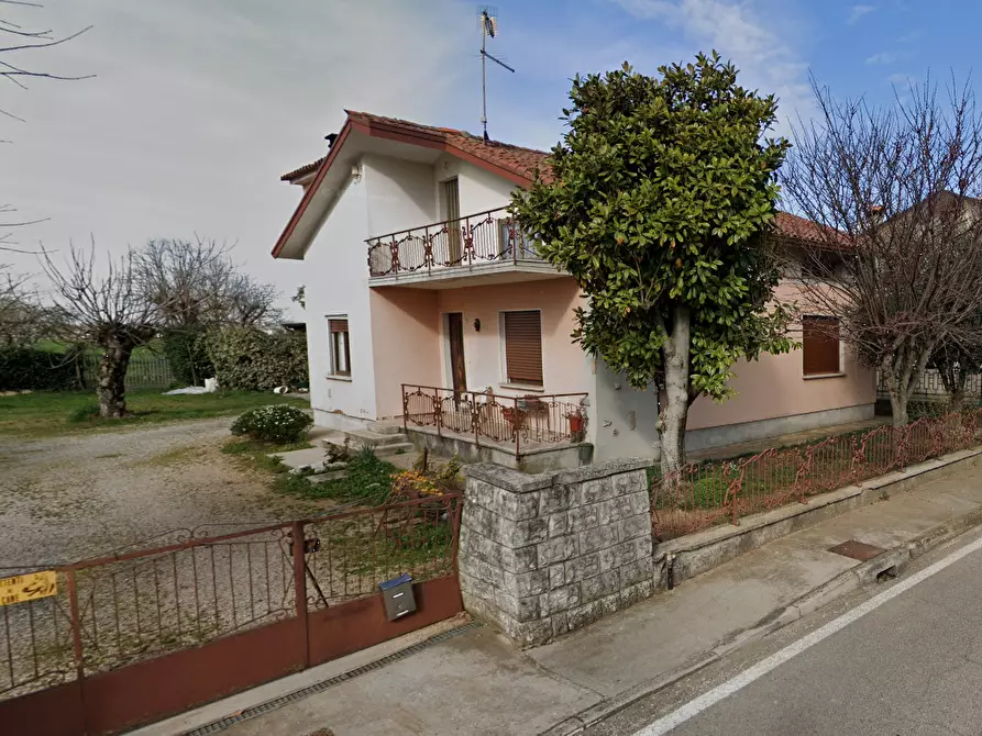 Immagine 12 di Casa indipendente in vendita  in Via Roma a Chiopris Viscone