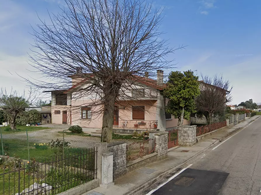 Immagine 13 di Casa indipendente in vendita  in Via Roma a Chiopris Viscone