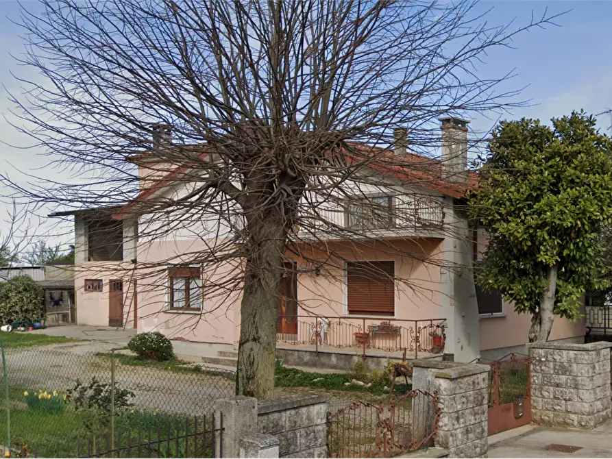 Immagine 15 di Casa indipendente in vendita  in Via Roma a Chiopris Viscone