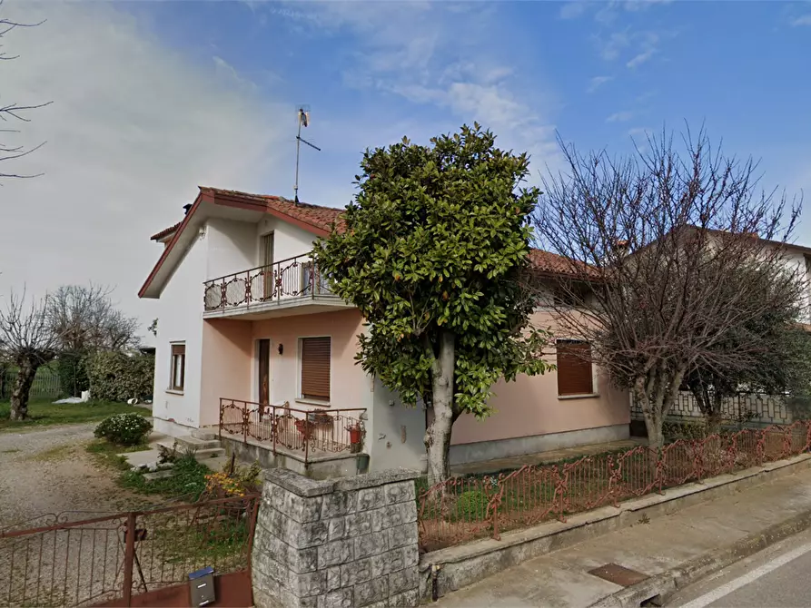 Immagine 17 di Casa indipendente in vendita  in Via Roma a Chiopris Viscone