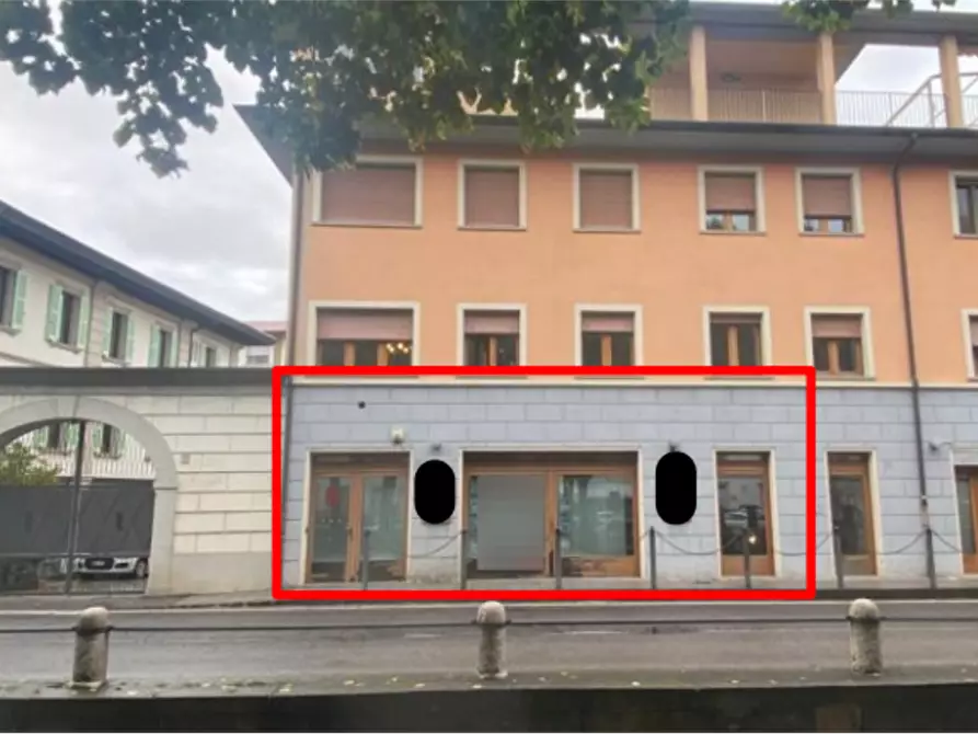 Immagine 2 di Negozio in vendita  in Via E. Schivardi a Romano Di Lombardia