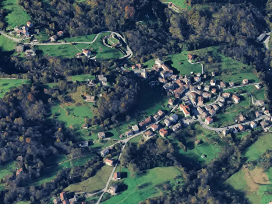 Immagine 15 di Appartamento in vendita  in Via Centro  a Zogno