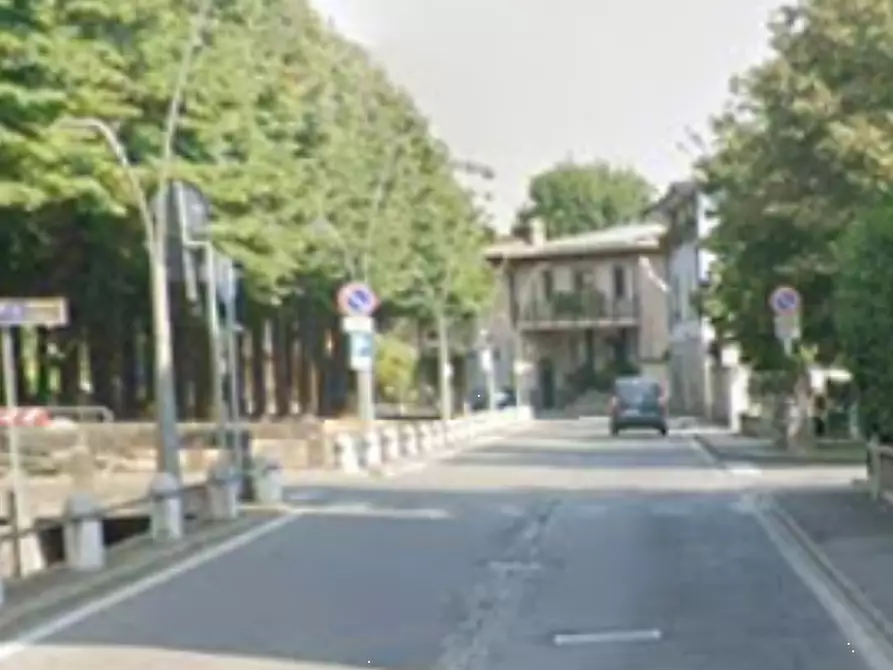 Immagine 14 di Negozio in vendita  in Via E. Schivardi a Romano Di Lombardia