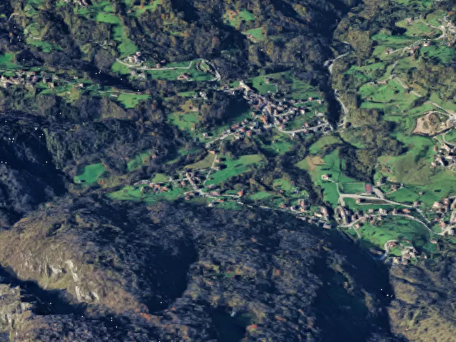 Immagine 9 di Garage in vendita  in Via Centro  a Zogno