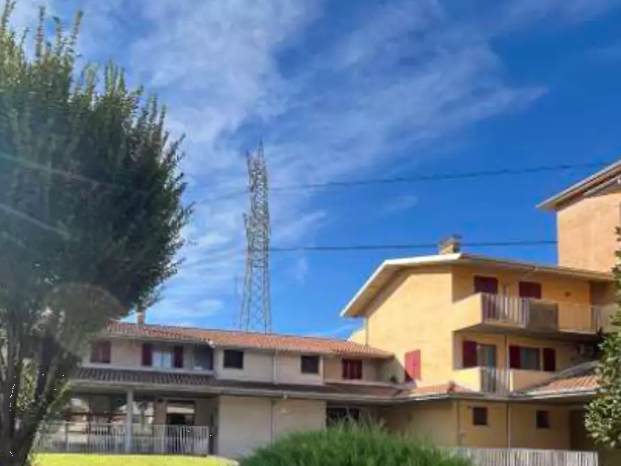 Immagine 1 di Ufficio in vendita  in Via Carabello Poma a Suisio