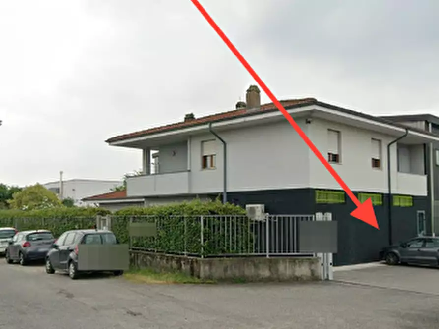 Immagine 3 di Capannone industriale in vendita  in Via Milano  a Calvenzano