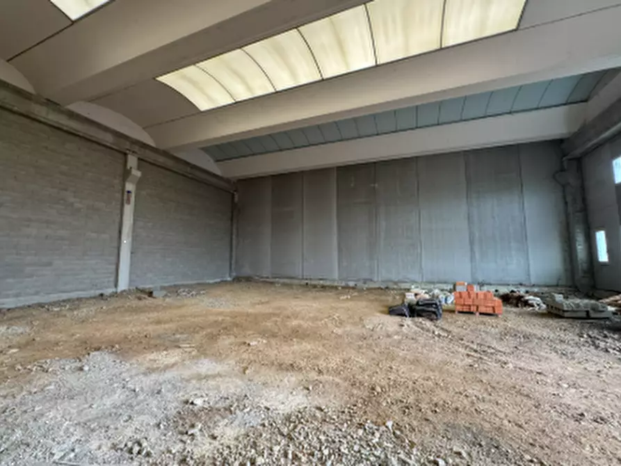 Immagine 2 di Capannone industriale in vendita  in Via della Lira Italiana a Pagazzano