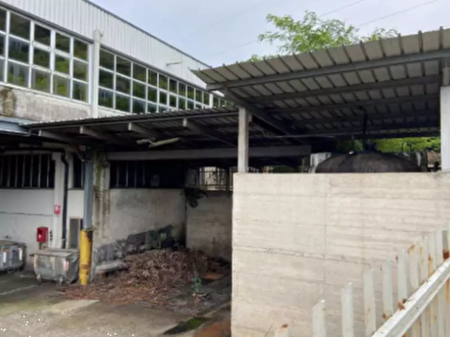 Immagine 2 di Capannone industriale in vendita  in Via Don Satiro Stucchi a Valgreghentino