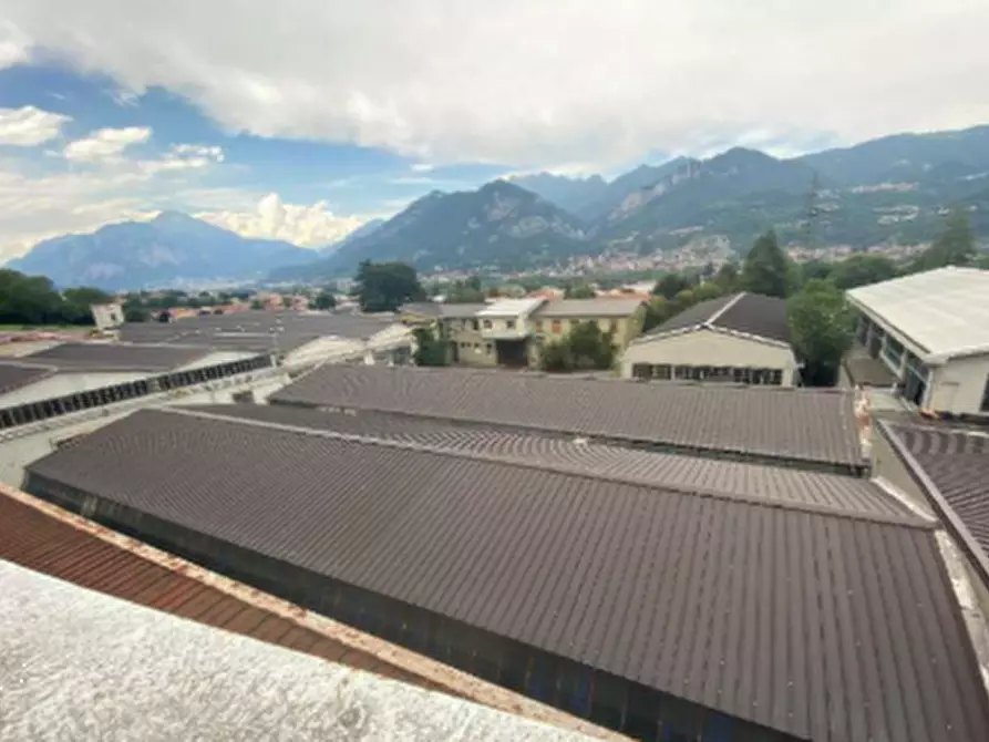 Immagine 3 di Capannone industriale in vendita  in Via Don Satiro Stucchi a Valgreghentino