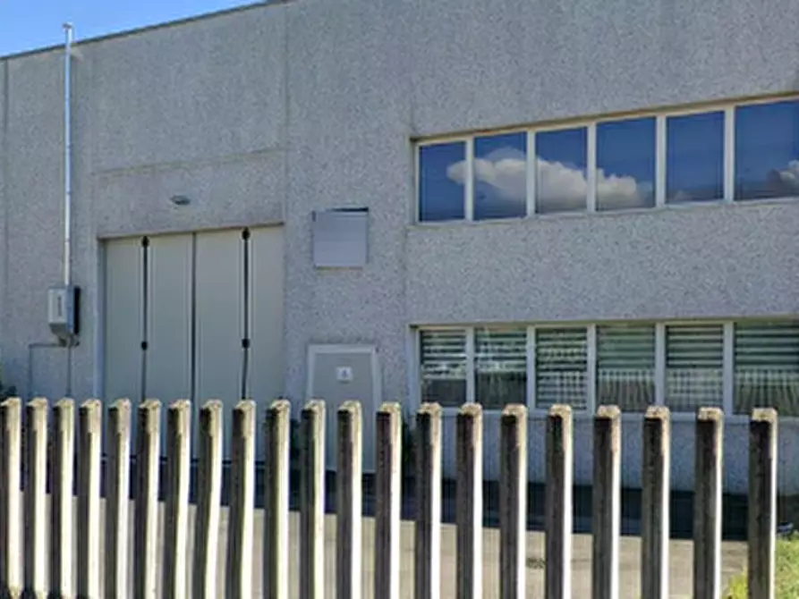 Immagine 1 di Capannone industriale in vendita  in Via della Lira Italiana a Pagazzano